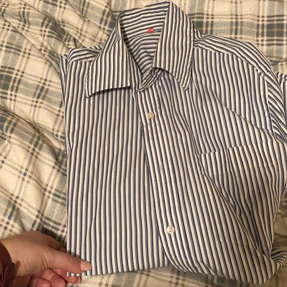 Uniqlo button down